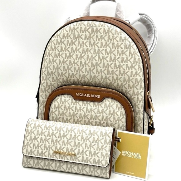 Michael Kors Jaycee Medium Zip Packet Backpack & Large Trifold Wallet Vanilla - Picture 1 of 13
